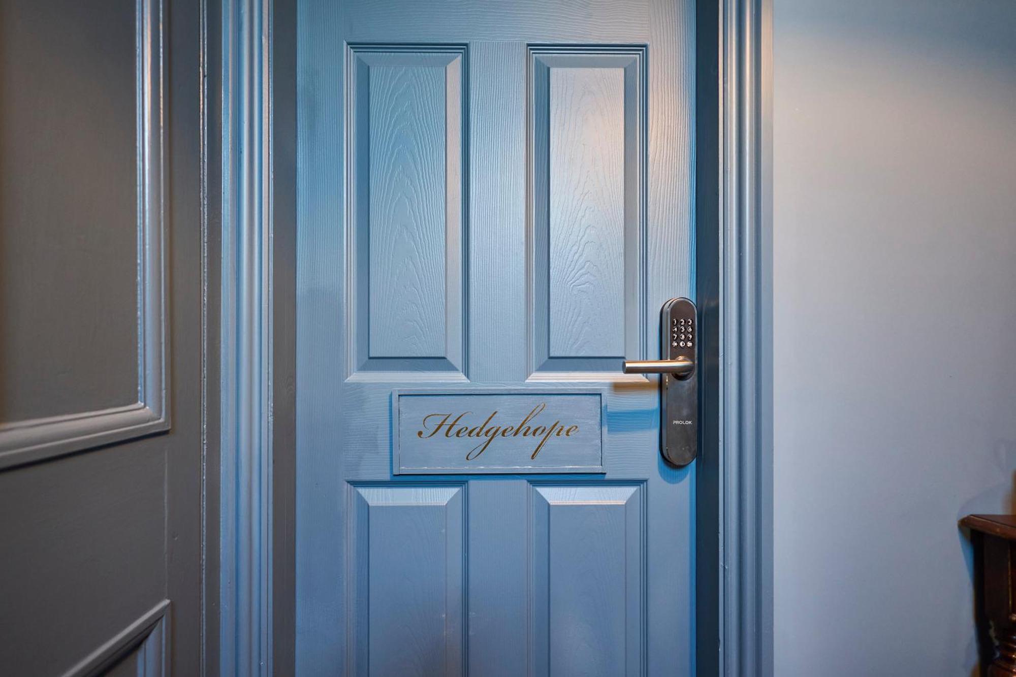 Arlington House Hotel - Self Check-In Suites Wooler Szoba fotó